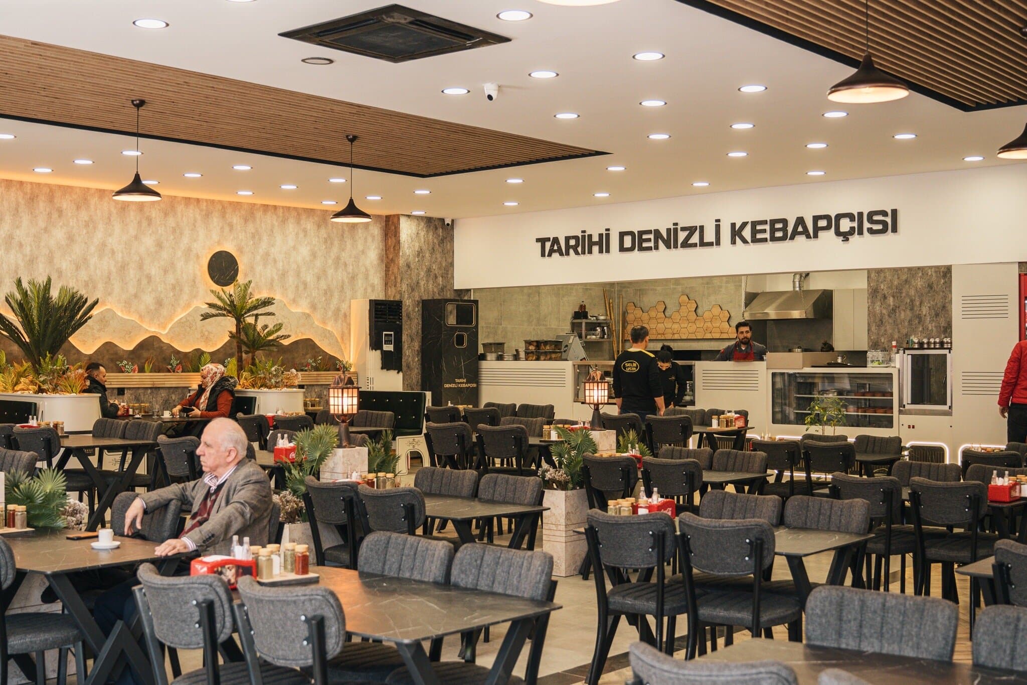 Tarihi Denizli Kebapçısı 2